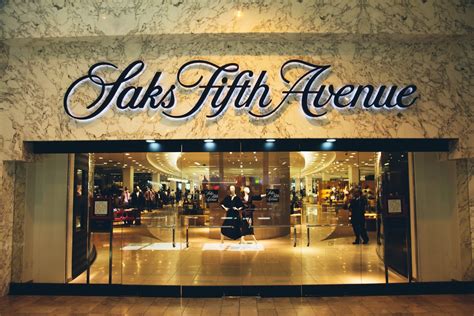 saks fifth avenue yorkdale